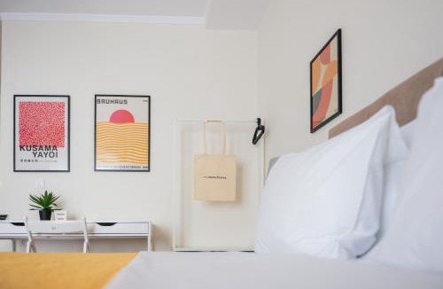 Xanthi Apartment | Harmony Central Stay with Parking - Meno Homes 6A