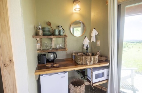 Hilo House | Hawaii Eco Village in Hilo AIR