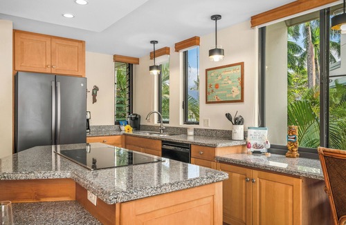 Princeville Condo | Hawaii Life Rentals Presents Puu Poa 307