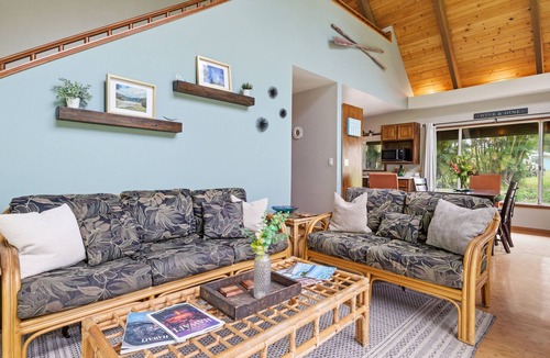 Hawi House | Hawi Hideaway- A Jungle Oasis