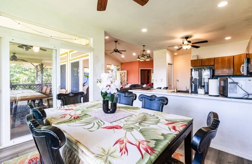 Honomu House | Heavenly Hawaii Retreat Home near Hilo, Ocean & Waterfalls