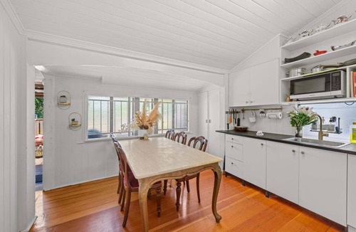 Highgate Hill Apartment | Highgate Hill 3BR w Full Amenities Near South Bank