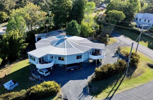 Eagle Heights House | Hinterland Grandeur Retreat Tamborine Mountain