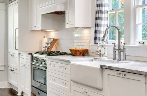 Historic Downtown Franklin House | Historic Holloway Haven in DT Franklin w/fire-pit