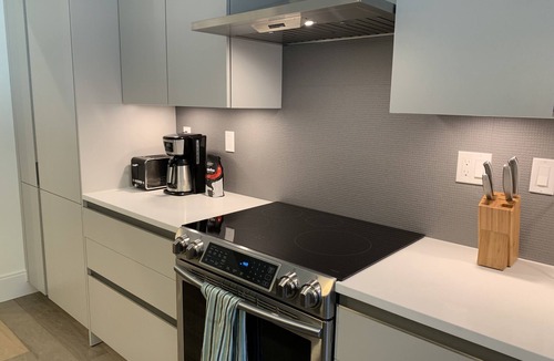 Beacon Hill Condo | Historic Townhouse Condo in the center of Boston, across from the Public Garden
