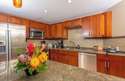 Kaanapali Condo | Honua Kai | Ocean View Studio Sleeps 4 | Car Incl. w/6+ Nights | HKH-423 by KBM
