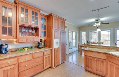 Blairsville House | Hot Tub, Arcade & Casino! Blue Ridge Mtn Mansion