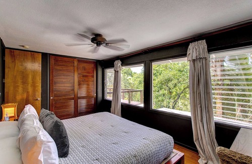 Kehena Beach Estates House | Hot tub, jungle house, walk to Kehena Beach amazing lush views