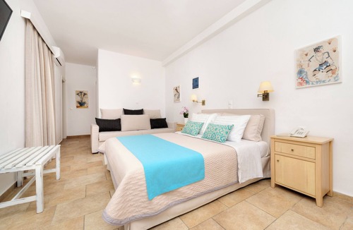 Akrotiri Hotel | Hotel Mathios Village
