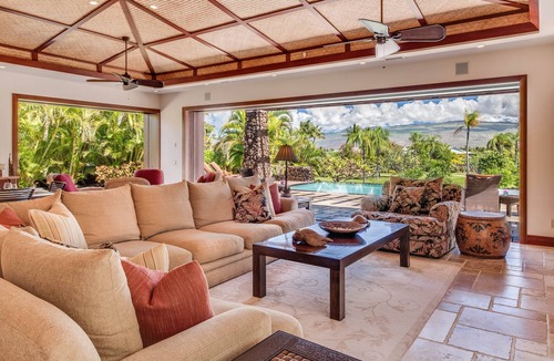 Kamuela House | House of the Turtle (CR 18) at Champion Ridge: Pool, Spa, AC & Stunning Views