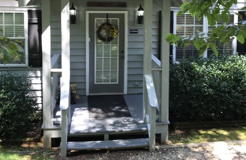 Blairsville Cabin | Iris Cabin - Quaint & Cozy Cabin in Blairsville by RedAwning