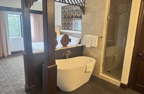 Kailua-Kona Resort | Ironman Week 2026: Secure Your 2BR Deluxe Stay at Wyndham Kona Hawaiian!