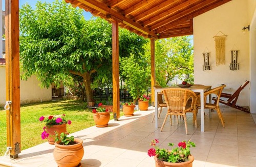 Keramoti House | Isidoros House