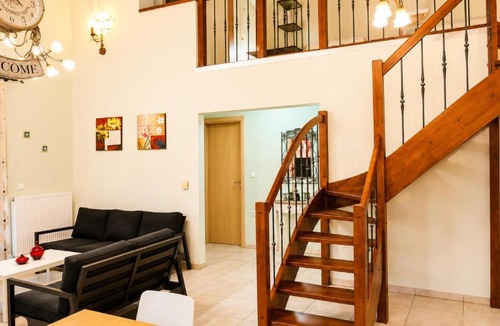 Keramoti House | Isidoros House