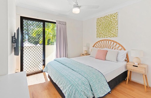 Broadbeach Apartment | Island Beach Resort