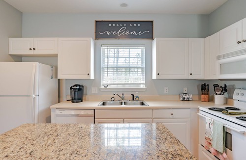 Fort Morgan House | Just a Short Stroll to the Beach! Relaxing Retreat in Fort Morgan - Sleeps 8