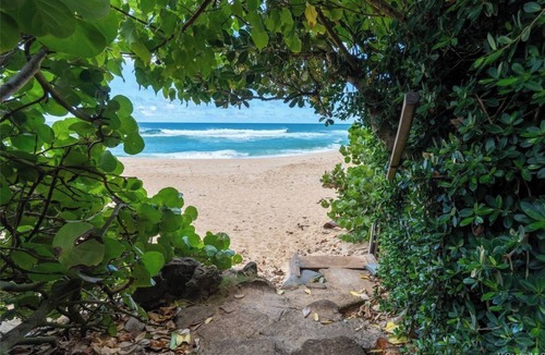 Pupukea Apartment | Just steps from world-class surf, golden beaches, and stunning sunsets.