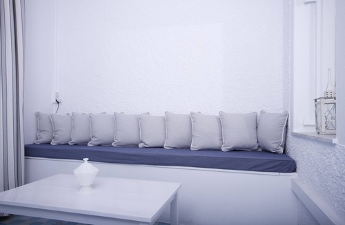 Firostefani Hotel | Kafieris Blue Studios