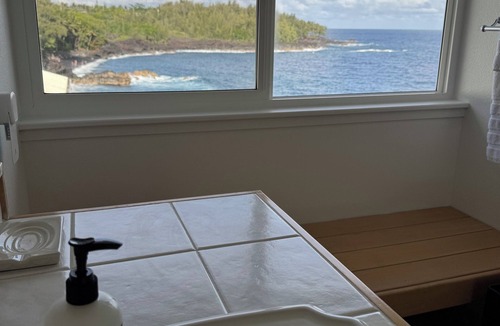 Kehena Beach Estates House | Kehena Beach Oceanfront Retreat - Incredible Views of Ocean w/Heated Swimspa