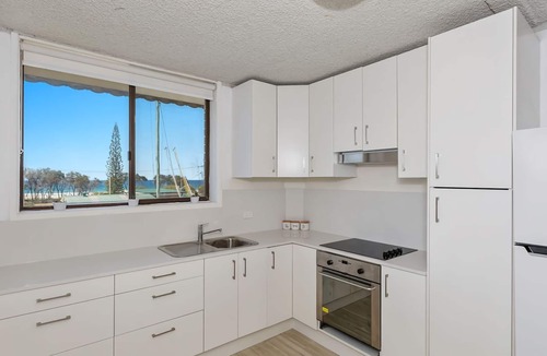 Kingscliff Apartment | Kingy Beach Getaway - Central Kingscliff