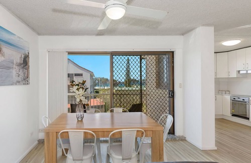 Kingscliff Apartment | Kingy Beach Getaway - Central Kingscliff
