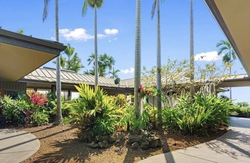 Honaunau-Napoopoo Villa | Kohania King Villa - 1bd/1ba on Quiet Orchard Property w/Pool & Ocean View