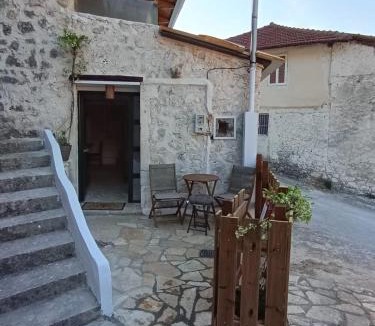 Evgiros Apartment | Kontarena's Cottage