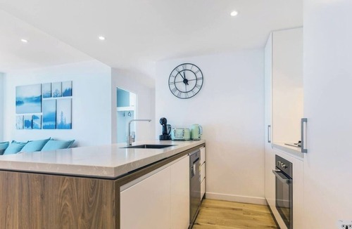 Fortitude Valley Apartment | KozyGuru | Fortitude Valley | 2 Bed Apt.
