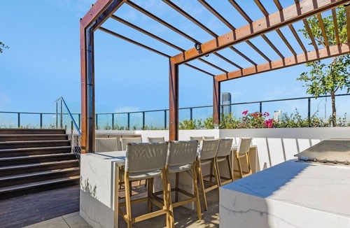 Fortitude Valley Apartment | KozyGuru | Fortitude Valley | 2 Bed Apt.