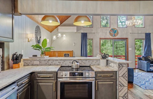 Lake Harmony Estates House | Lake Harmony Hideout | Hot Tub, Wet Bar, Dogs OK
