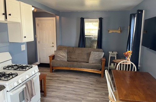 Schuyler Falls Cottage | Lakeside Cottage #306 at Valcour Cottages