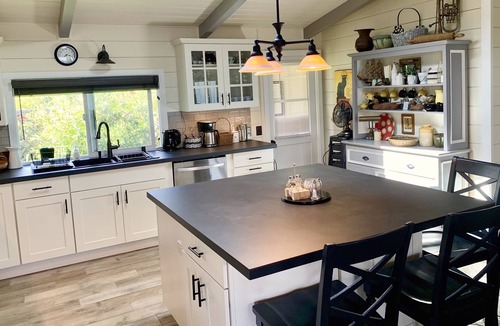 Waimea House | Lilikoi Cottage - In The Heart of Lovely Waimea