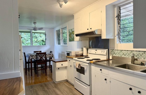 Paukaa Cottage | LOOK! Kai Cottage coastal getaway in Pauka'a!