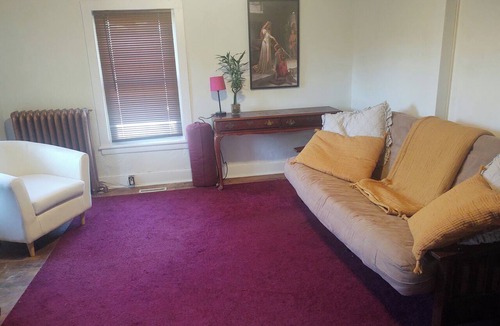 Saugerties South Apartment | Lovely 1-bedroom apartment with AC in charming Saugerties, 4 minutes to HITS