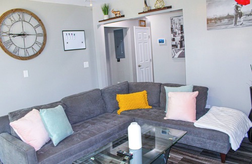 East Point House | Lovely 3BR 3BA Home minutes from Airport/Downtown Atlanta