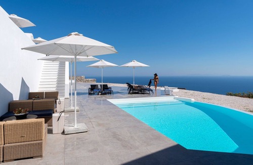 Imerovigli Villa | Luxurious Santorini Escape | Villa Imerovigli | Private Infinity Pool |.