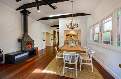 Bangalow House | Luxury Family Estate l Pool & Pet Friendly l Nova Escapes