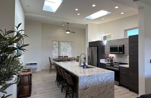 Moanalua House | LUXURY LIVING NEAR PEARL HARBOR/CAMP SMITH, HOME "G", GOLF COURSE VIEWS, AC/EVSE
