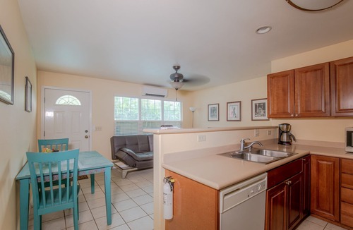 Kihei Apartment | Luxury Meets Affordability in Paradise In Kihei Permit # BBKM20150003