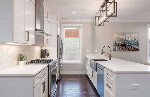 Downtown Columbus Condo | Luxury Modern Harrison West Home with Rooftop Terrace & Family Amenities