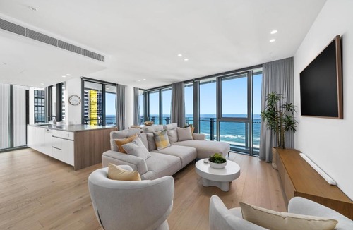 Broadbeach Apartment | Luxury Signature Stay Stunning Ocean Views Lvl27