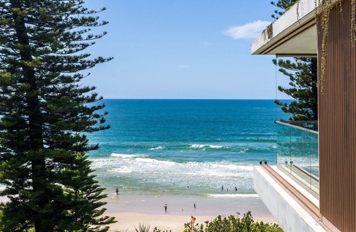 Cabarita Beach House | Luxury Villas Caba Beach House (Walk to Beach)