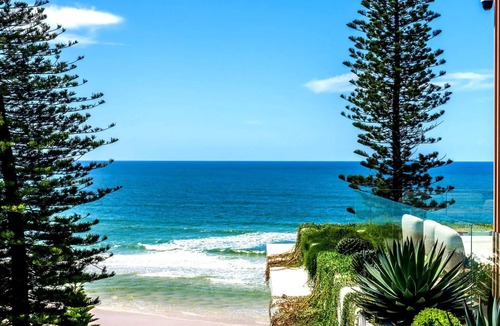Cabarita Beach House | Luxury Villas Caba Beach House (Walk to Beach)