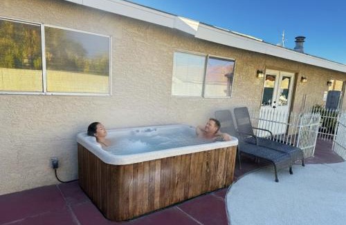 Rancho Oakey House | LV Amazing Single Story - Private Pool Games BBQ