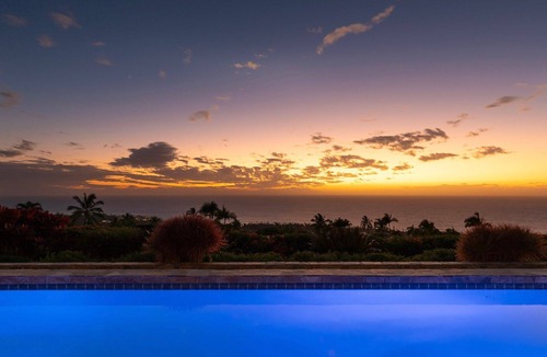 Kahaluu-Keauhou House | 🏖️Magnificent Estate | Extraordinary Views | Lanai + Pool & Hot Tub