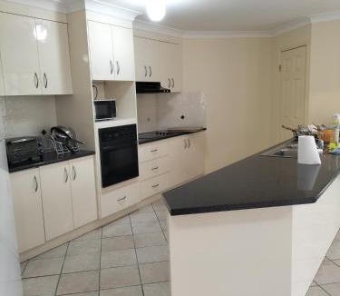 Eight Mile Plains House | Maisie Haven