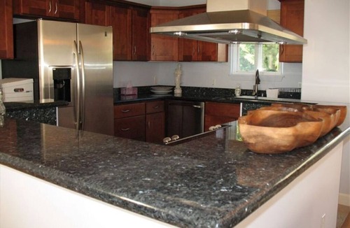 Makaha House | Makaha-465 Farrington: Spacious 4BR Oceanfront Haven with Modern Amenities