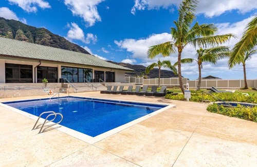 Makaha Valley House | Makaha Hideaway by AvantStay