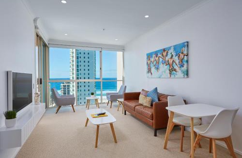 Main Beach Apartment | Maldives Resort Main Beach, Gold Coast
