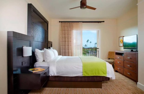 Poipu Hotel | Marriott Waiohai Beach Club: 2 bedroom Villa on Poipu Beach - August
